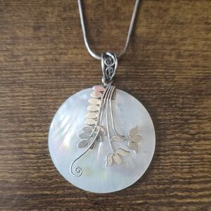 Elegant Silver and White Pendant Necklace